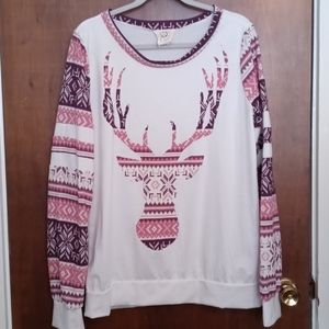 Cute top with deer applique